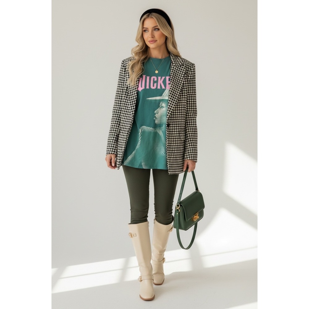 Wicked‎ Musical Elphaba Graphic T-Shirt Green Universal Studios Oversized XS